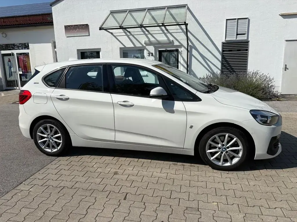 Gebraucht BMW 225 Active Tourer Performance 224 PS (164 kW) 2019 Weiß Van / Kleinbus