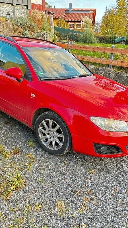 Rot Gebraucht 2012 Seat Exeo Kombi | 4.500 € (Fairer Preis) - Bild 1/4