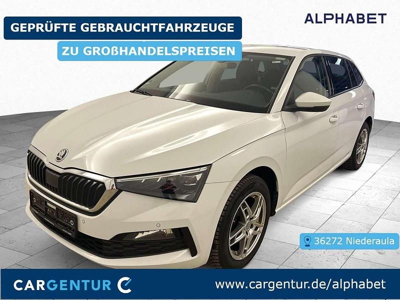 Gebraucht Skoda Scala Style 116 PS (85 kW) 2021 Moonweiß perleffekt Kleinwagen