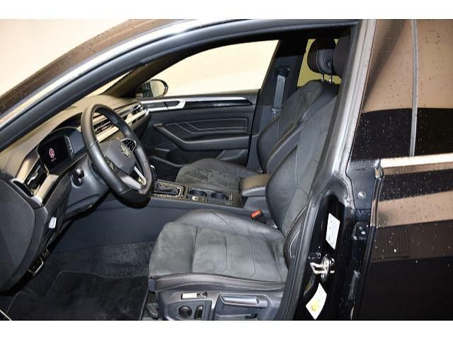 Gebraucht VW Arteon R-line 200 PS (147 kW) 2023 Deep black perleffekt Kombi