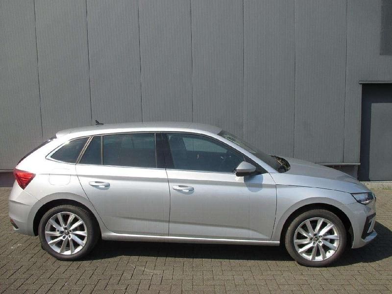 Gebraucht Skoda Scala Selection 116 PS (85 kW) 2024 Brilliantsilber metallic Kleinwagen