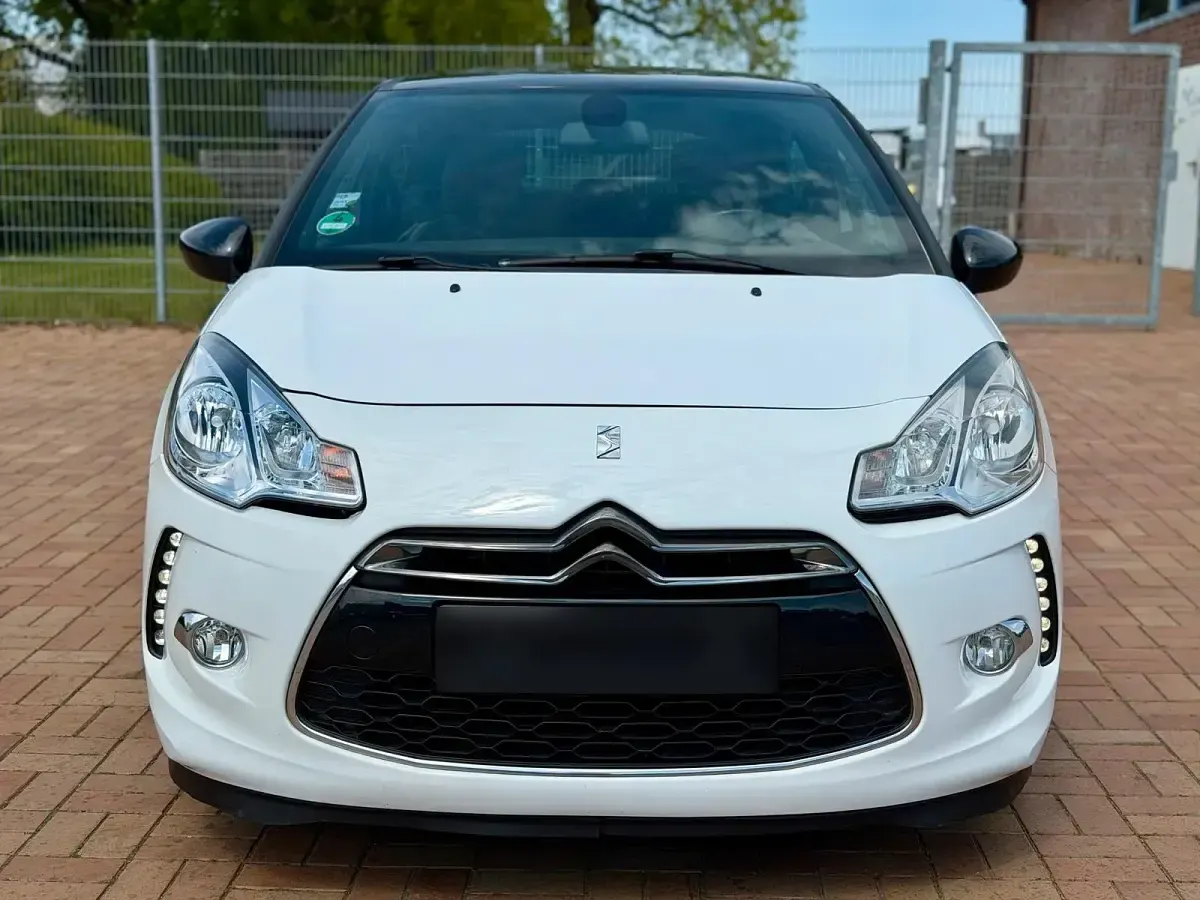 Gebraucht Citroën DS3 So Chic 92 PS (67 kW) 2011 Weiß Kleinwagen