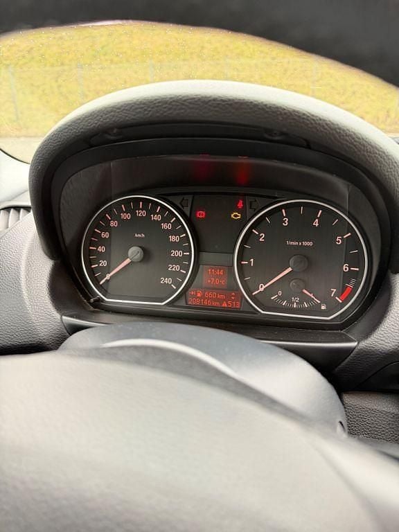 Gebraucht BMW 116 122 PS (89 kW) 2008 Schwarz Kleinwagen