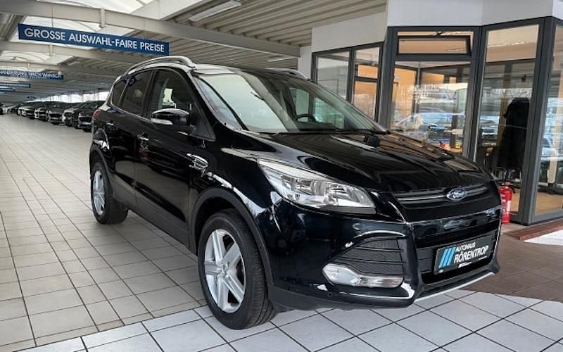 Gebraucht Ford Kuga Trend 150 PS (110 kW) 2015 Schwarz SUV