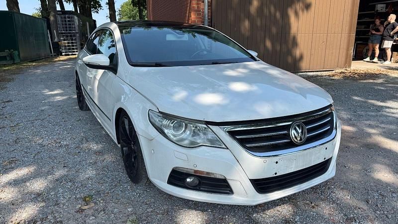 Gebraucht VW Passat 299 PS (219 kW) 2008 Weiß Coupé