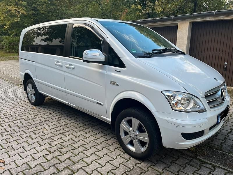 Weiß Gebraucht 2013 Mercedes Viano Van / Kleinbus | 17.500 € (Fairer Preis) - Bild 1/4