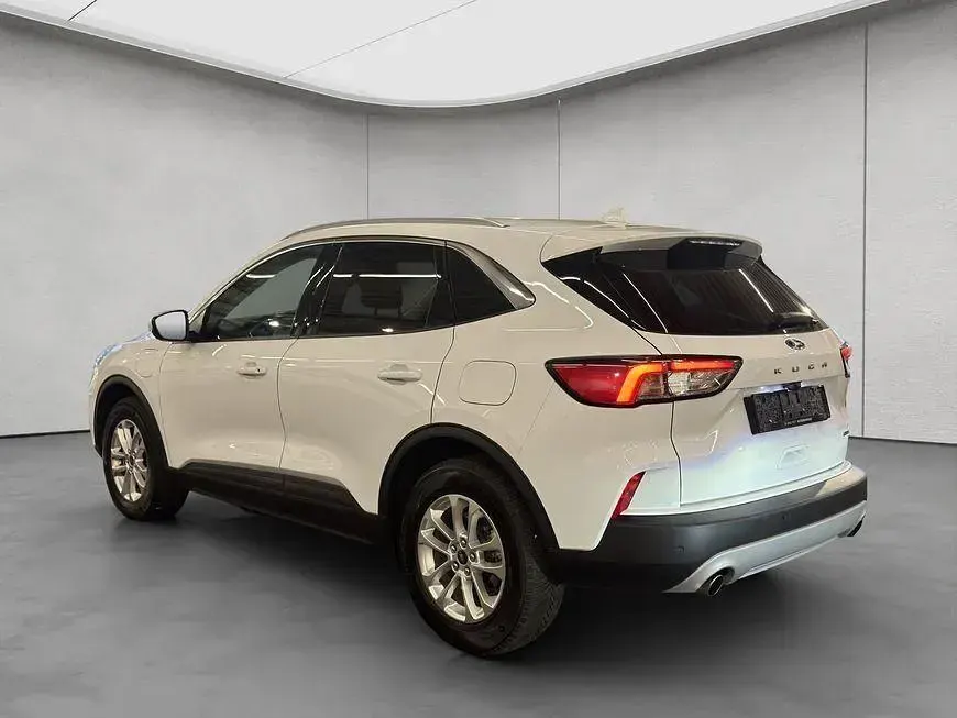 Gebraucht Ford Kuga Titanium 224 PS (164 kW) 2022 Frozen white SUV