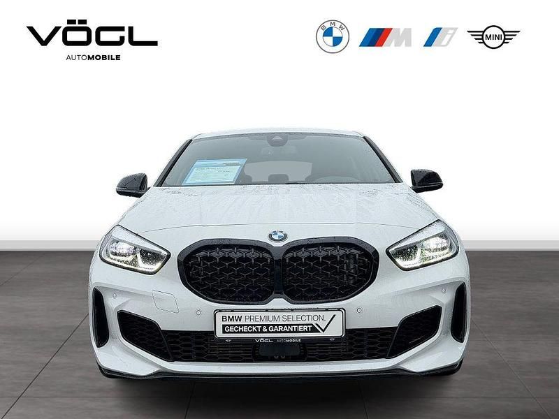 Gebraucht BMW M135 Efficient Dynamics 306 PS (225 kW) 2022 Weiß Kleinwagen