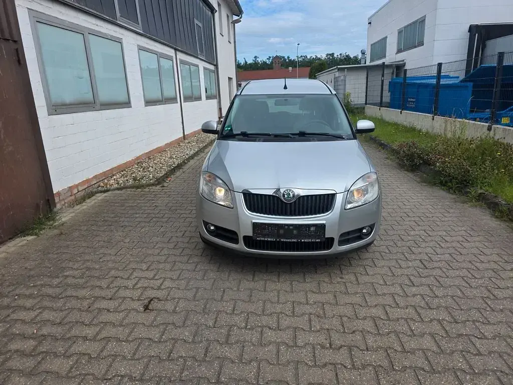 Gebraucht Skoda Roomster Comfort 86 PS (63 kW) 2010 Grau Van / Kleinbus