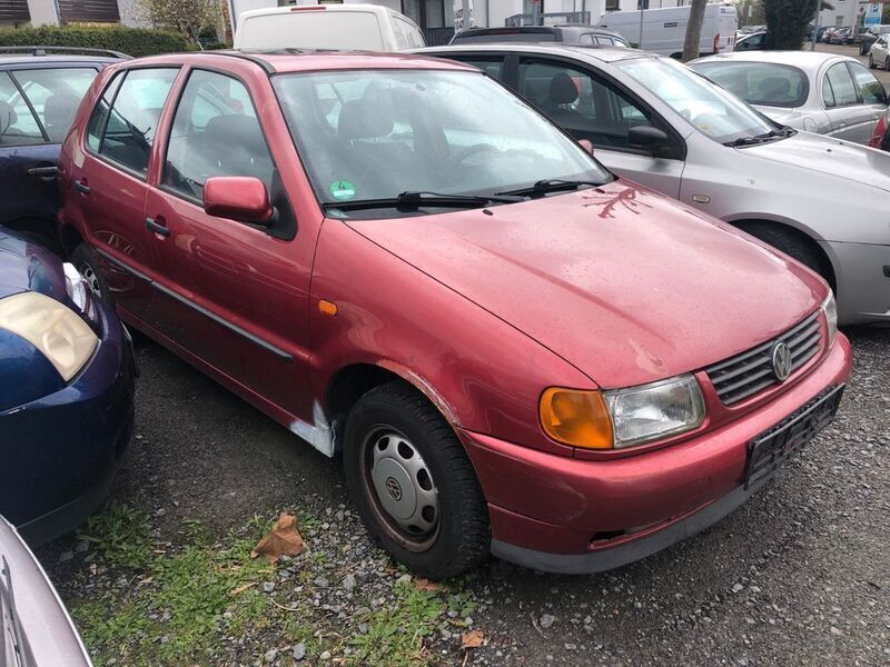 Gebraucht VW Polo 60 PS (44 kW) 1997 Violet Kleinwagen