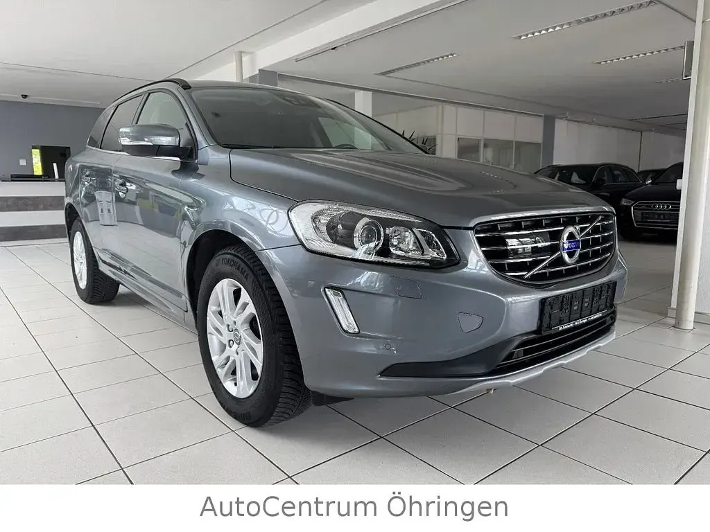Second-hand Volvo XC60 Momentum 190 CP (139 kW) 2017 Gri SUV