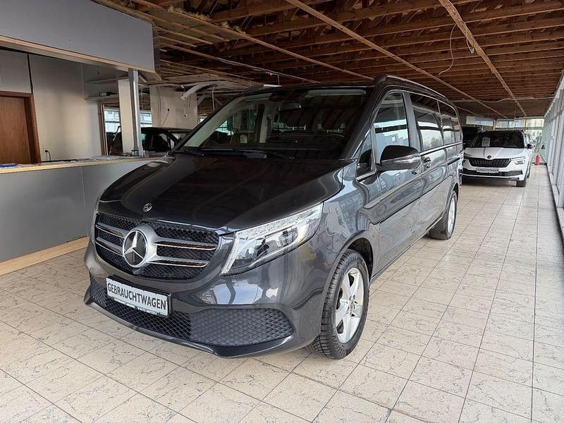 Grau Gebraucht 2020 Mercedes V300 Avantgarde Van / Kleinbus | 40.990 € (Superpreis) - Bild 1/4