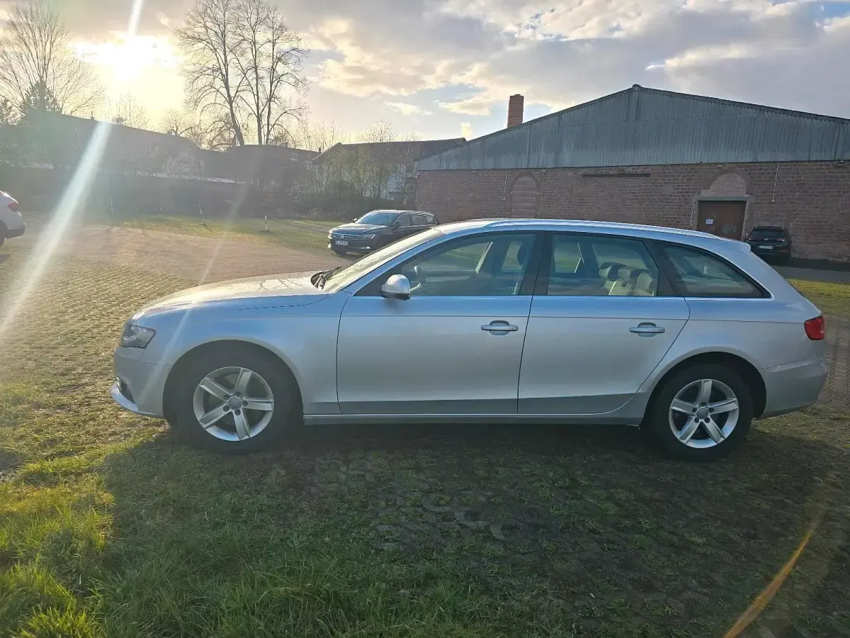 Gebraucht Audi A4 143 PS (105 kW) 2011 Silber Kombi