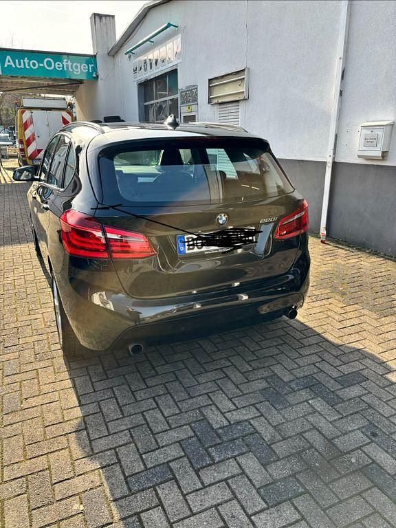 Gebraucht BMW 220 Active Tourer 192 PS (141 kW) 2017 Schwarz Van / Kleinbus