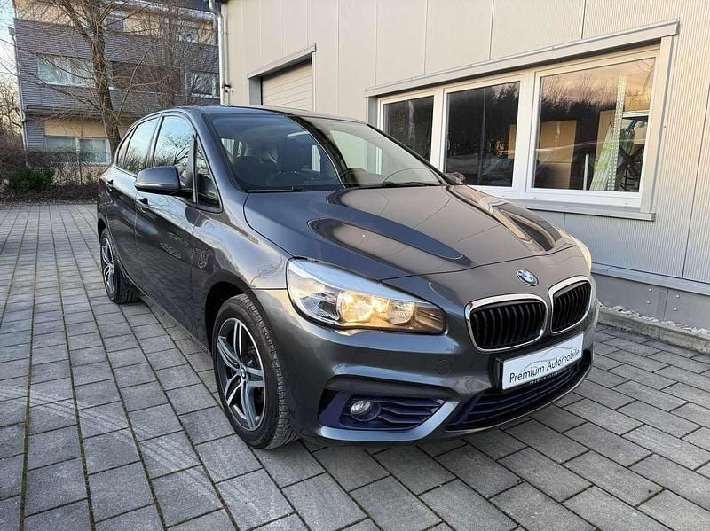 Mineralgrau metallic Gebraucht 2016 BMW 216 Sport Line Van / Kleinbus | 12.900 € (Fairer Preis) - Bild 1/4