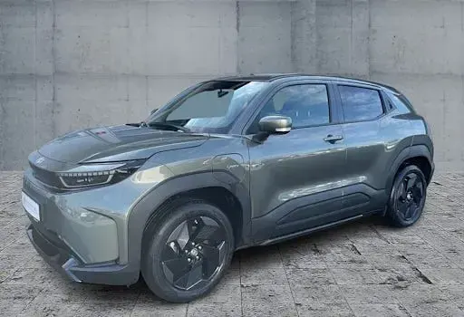 Neu Toyota Urban Cruiser 127 kW (174 PS) 2026 Grün SUV
