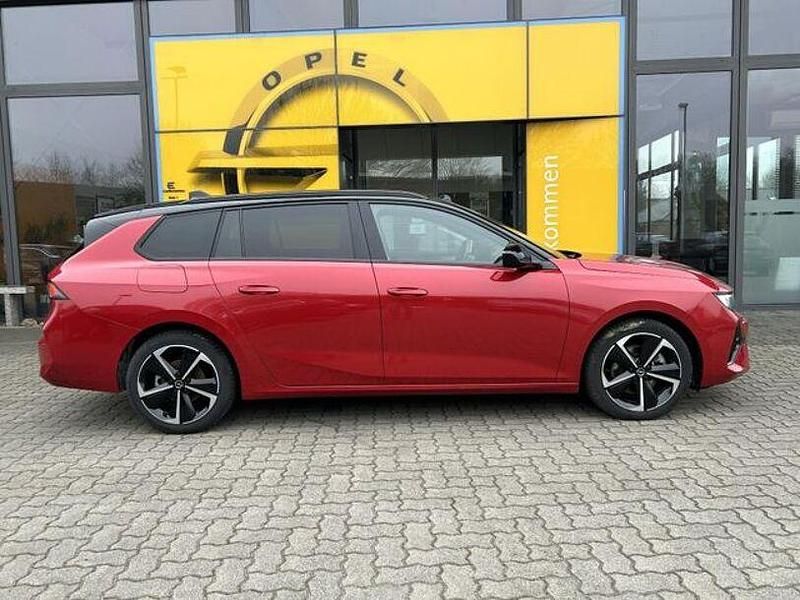 Gebraucht Opel Astra 131 PS (96 kW) 2024 Peperoncino red Kombi