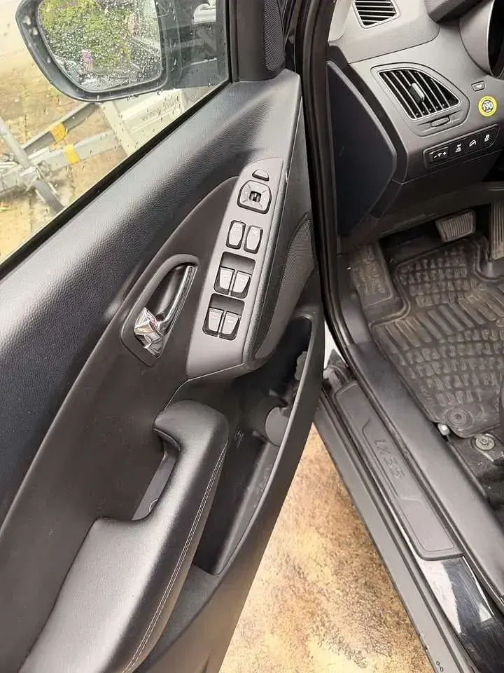 Gebraucht Hyundai ix35 Premium 184 PS (135 kW) 2012 Schwarz SUV