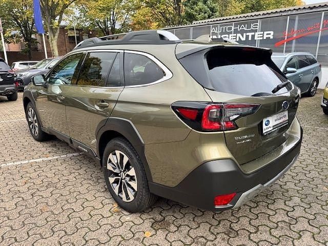 Neu Subaru Outback Platinum 169 PS (124 kW) 2025 Grün SUV