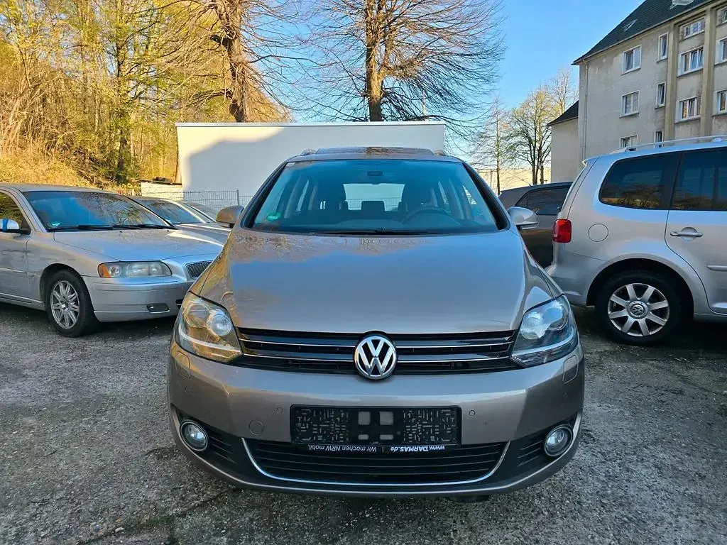 Second-hand VW Golf VII Highline 160 CP (117 kW) 2014 Maro Berlinǎ