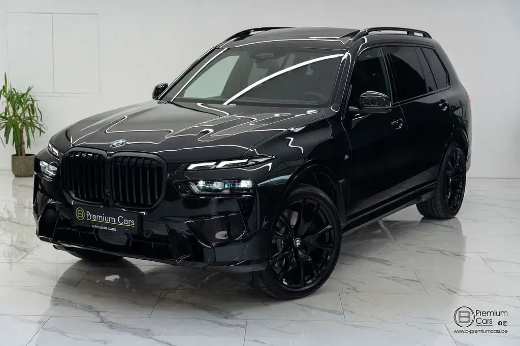 Gebraucht BMW X7 M Sport 381 PS (280 kW) 2026 Schwarz SUV