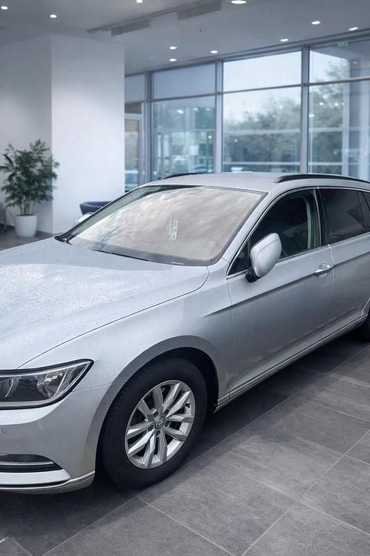 Second-hand VW Passat 150 CP (110 kW) 2018 Argintiu Break