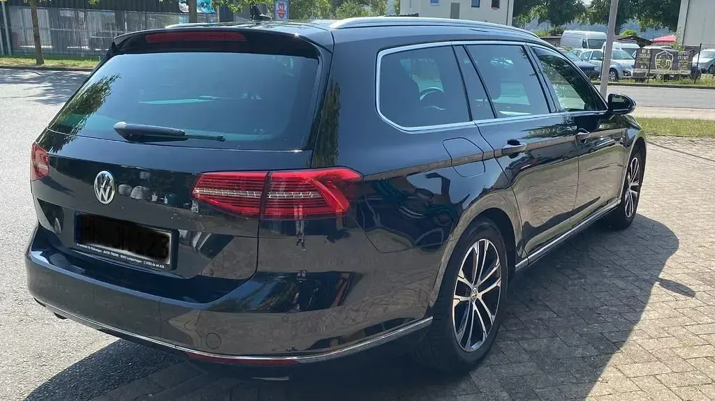 Gebraucht VW Passat Highline 150 PS (110 kW) 2018 Schwarz Kombi