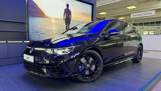 Gebraucht VW Golf VIII R 333 PS (244 kW) 2023 Deep black perleffekt Limousine