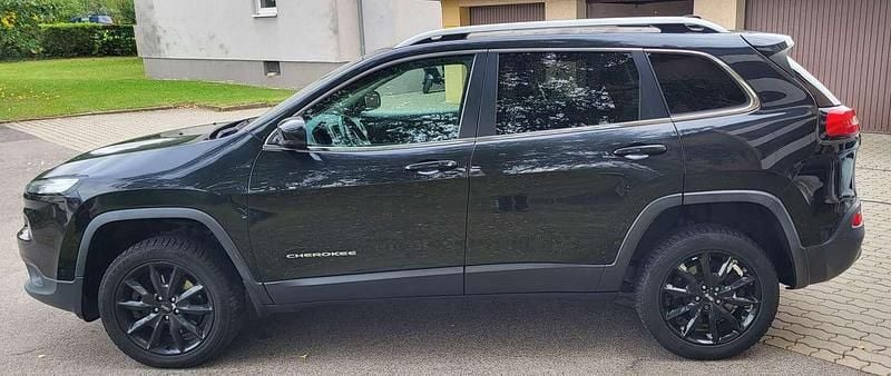 Schwarz Gebraucht 2016 Jeep Cherokee SUV | 15.000 € (Guter Preis) - Bild 1/4