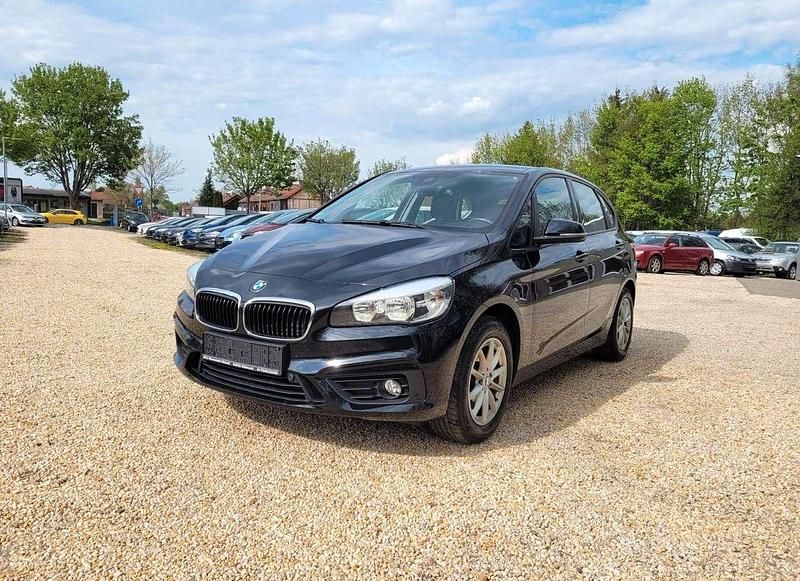 Gebraucht BMW 218 150 PS (110 kW) 2016 Black sapphire metallic Kombi