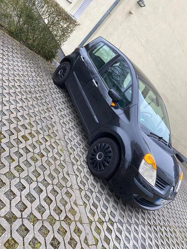 Usata Renault Modus 85 CV (62 kW) 2005 Nero Monovolume