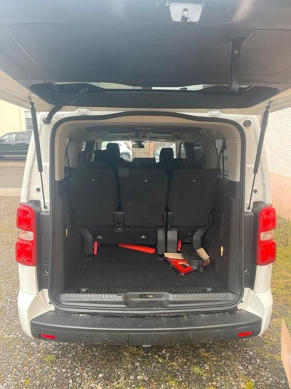 Gebraucht Toyota Proace Verso 177 PS (130 kW) 2018 Weiß Kombi