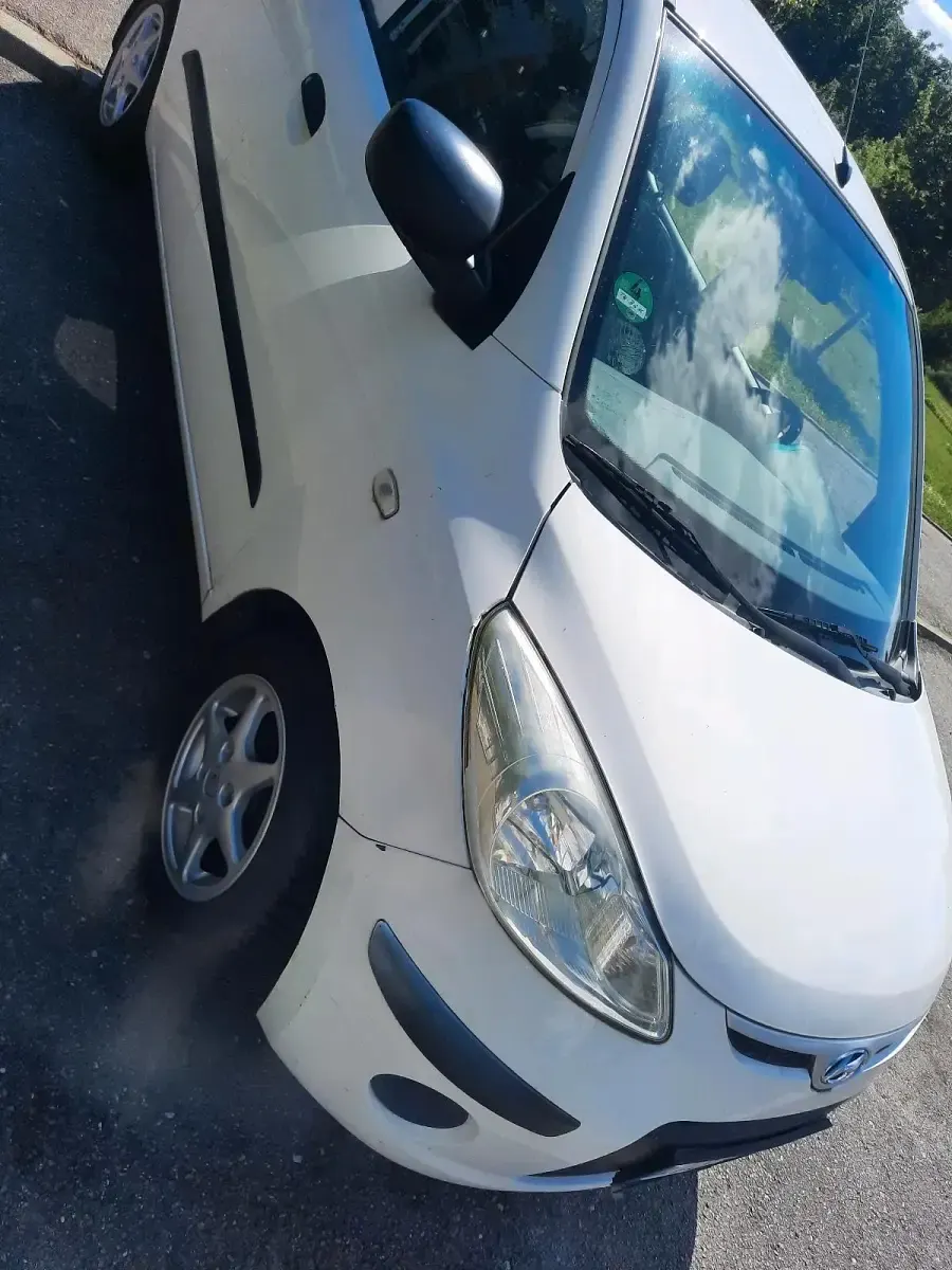 Gebraucht Hyundai i10 69 PS (50 kW) 2009 Weiß Kleinwagen