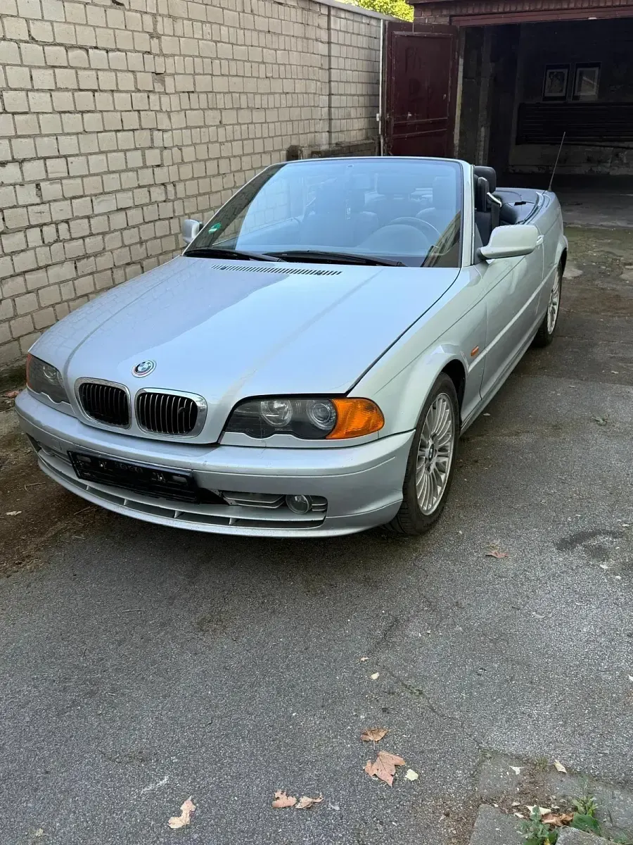 Gebraucht BMW 320 Cabriolet 170 PS (125 kW) 2001 Silber Cabrio