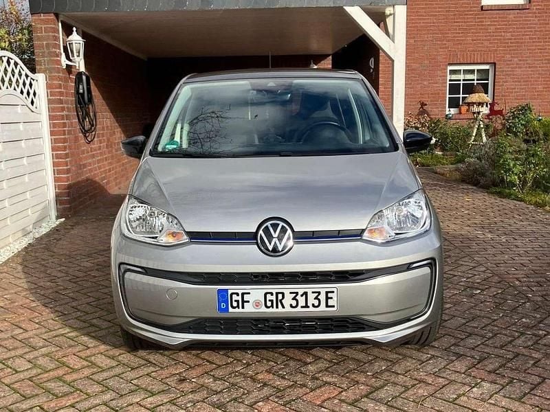 Silber Gebraucht 2022 VW e-up! Style Kleinwagen | 13.750 € (Superpreis) - Bild 1/4