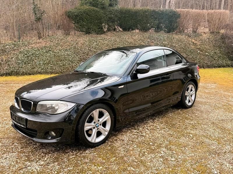 Gebraucht BMW 118 Coupé 143 PS (105 kW) 2014 Schwarz Coupé
