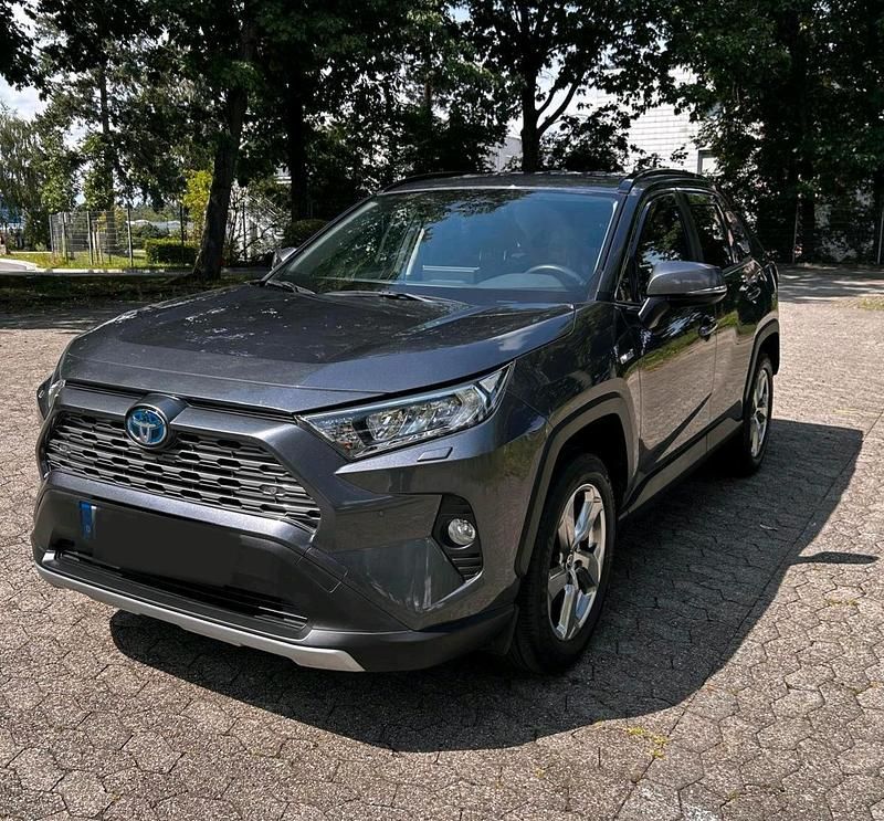 Grau Gebraucht 2021 Toyota RAV4 Hybrid SUV | 29.999 € (Guter Preis) - Bild 1/4