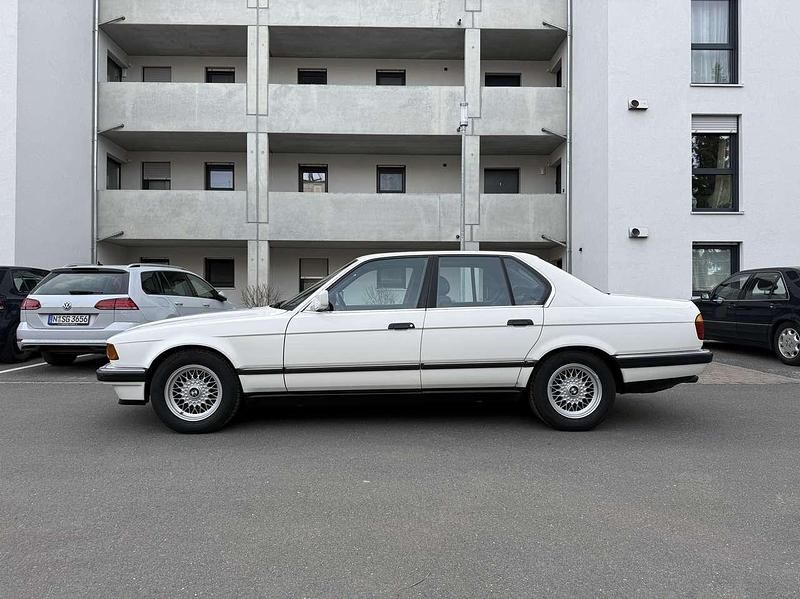 Gebraucht BMW 730 188 PS (138 kW) 1990 Weiß Limousine