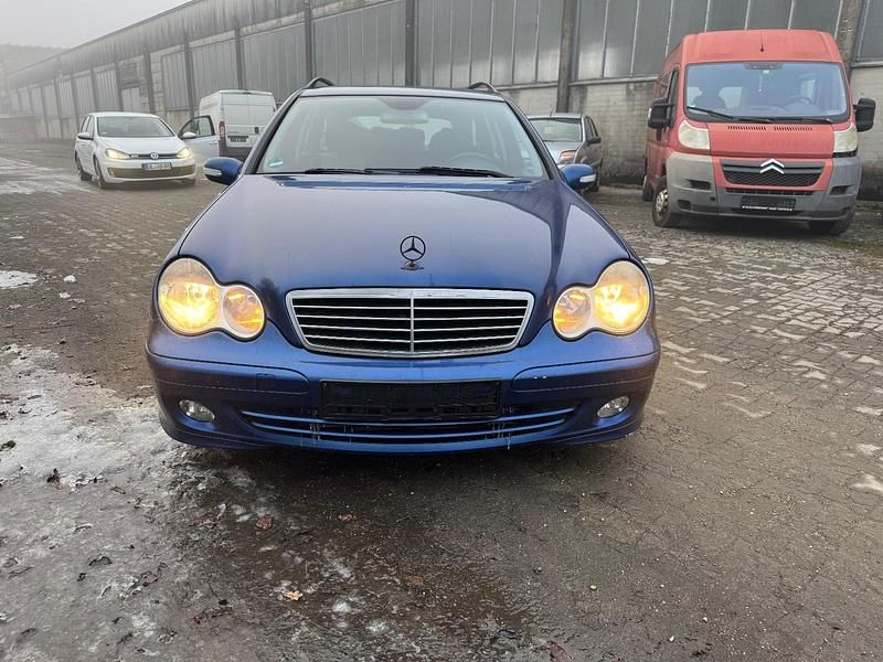 Blau Gebraucht 2004 Mercedes C180 Kombi | 899 € (Superpreis) - Bild 1/4