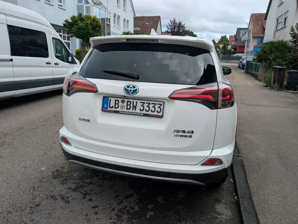 Gebraucht Toyota RAV4 155 PS (114 kW) 2017 Weiß SUV