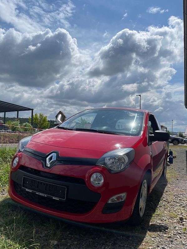 Rot Gebraucht 2013 Renault Twingo Kleinwagen | 3.599 € (Fairer Preis) - Bild 1/4