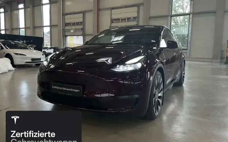 Gebraucht Tesla Model Y Performance 321 kW (437 PS) 2023 Rot SUV