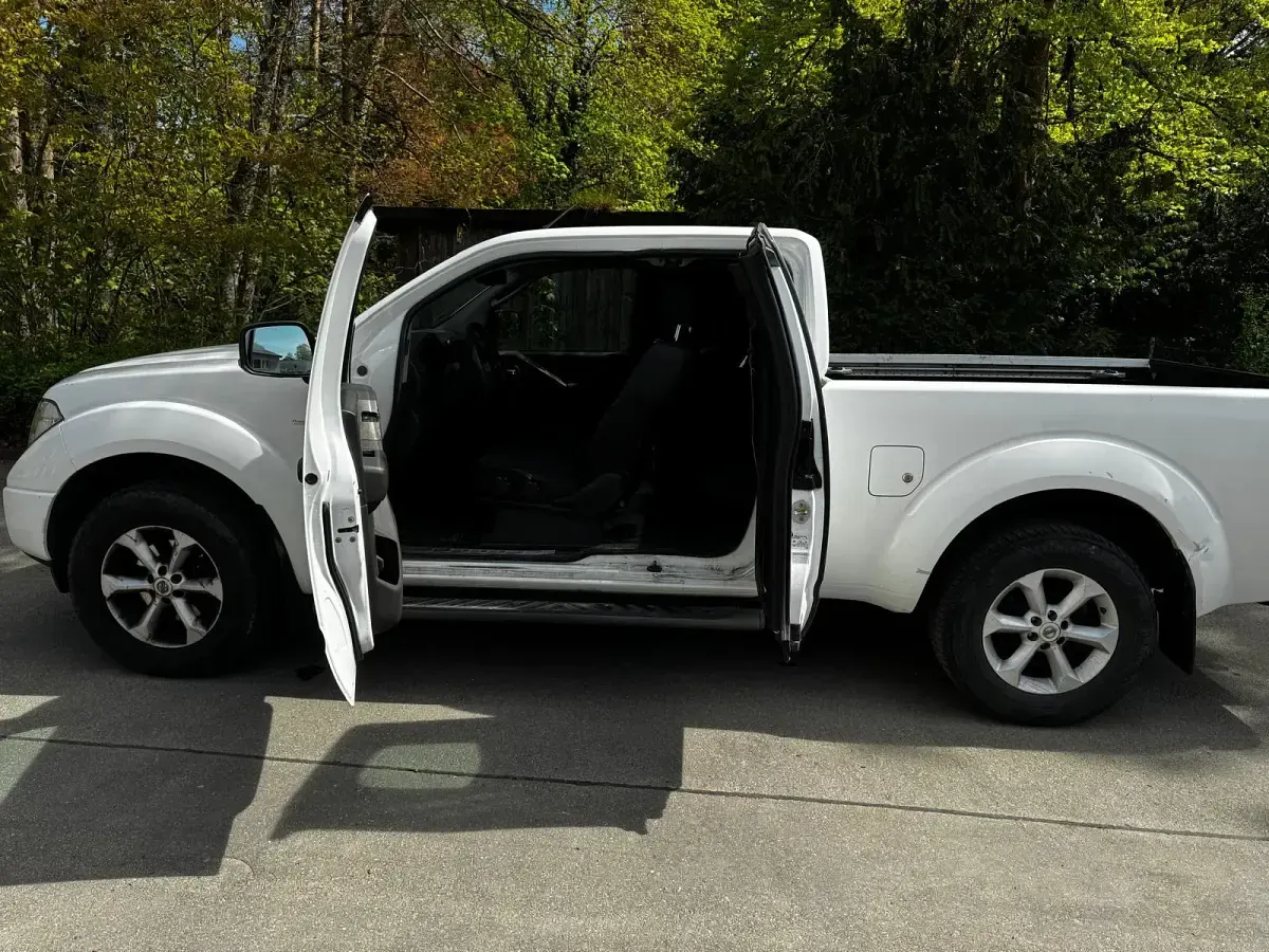 Usata Nissan Navara 2009 Bianco Pick-up
