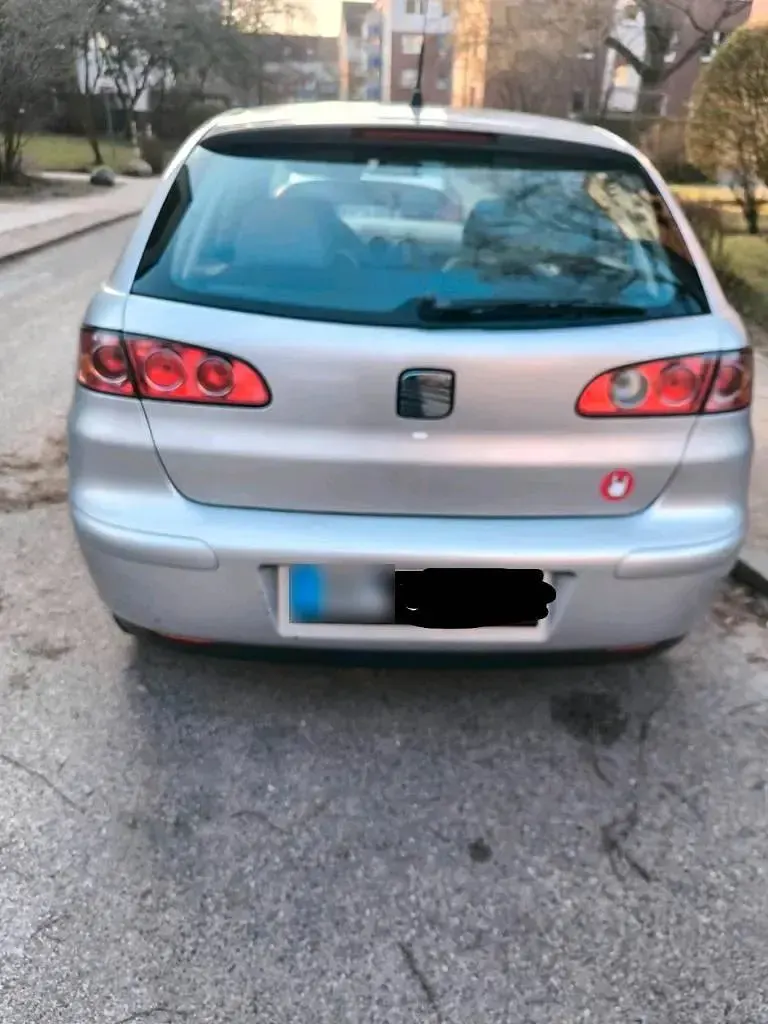 Gebraucht Seat Ibiza 64 PS (47 kW) 2003 Silber Kleinwagen