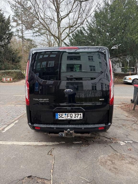 Gebraucht Ford Tourneo 155 PS (114 kW) 2013 Schwarz Van / Kleinbus