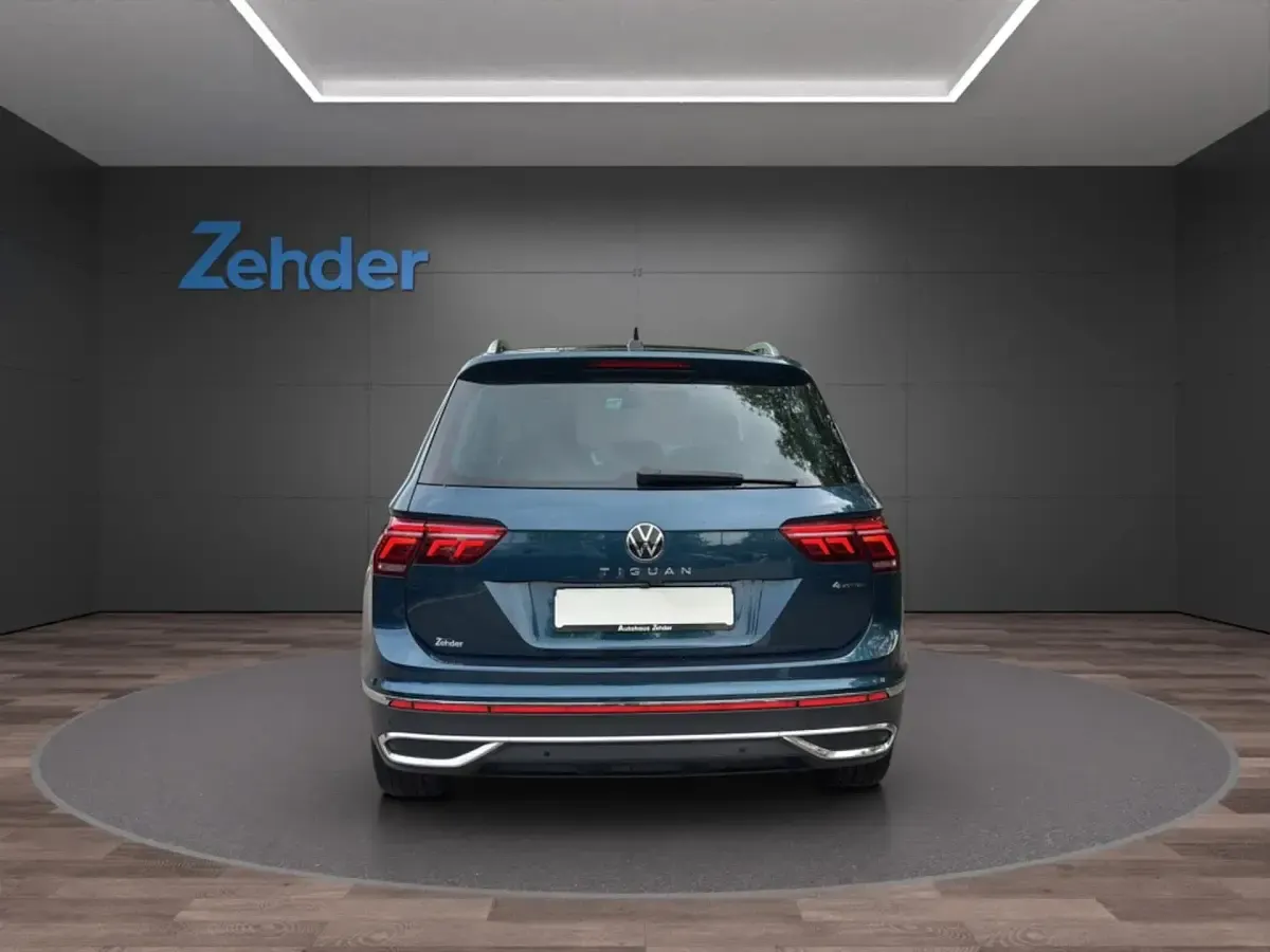 Używany VW Tiguan Elegance 150 KM (110 kW) 2024 Niebieski SUV
