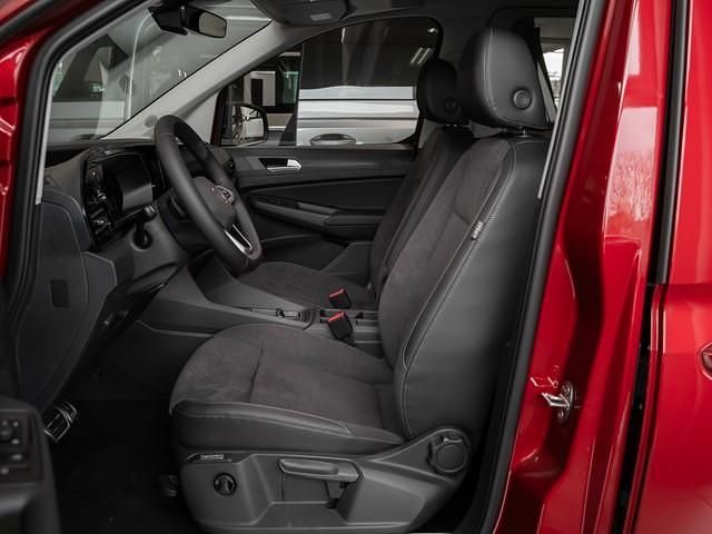 Neu VW Caddy Maxi Style 116 PS (85 kW) 2025 Fortanarot metallic Van / Kleinbus