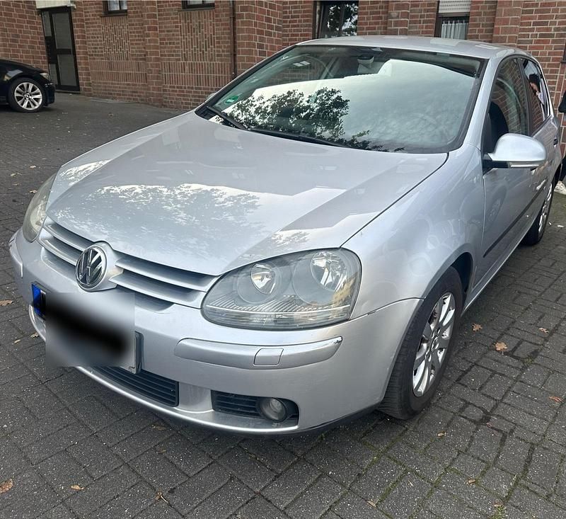 Silber Gebraucht 2003 VW Golf V Kleinwagen | 1.050 € (Superpreis) - Bild 1/4