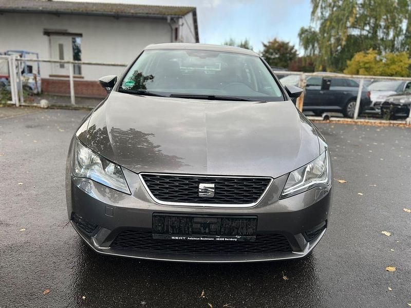 Gebraucht Seat Leon Style 110 PS (80 kW) 2015 Grau Limousine