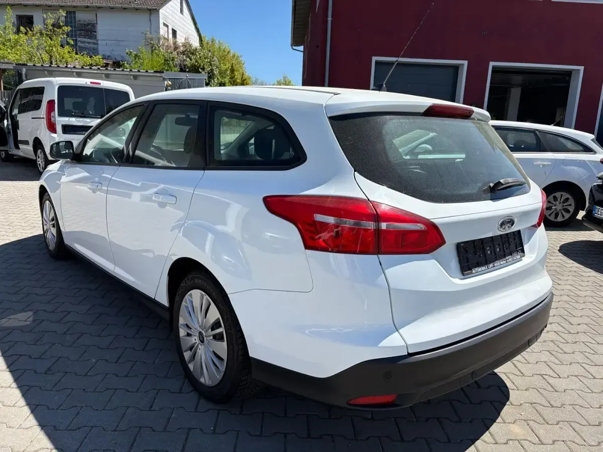 Gebraucht Ford Focus Business Edition 150 PS (110 kW) 2018 Weiß Kombi